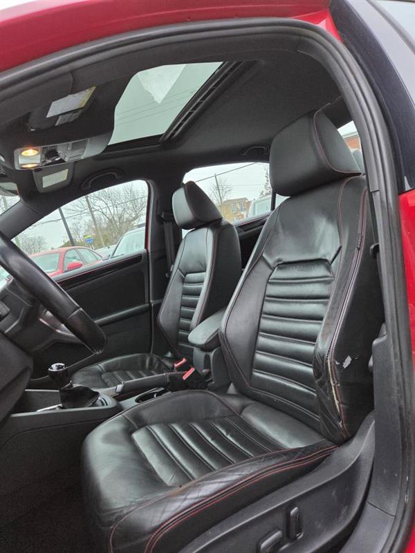 2017 Volkswagen Jetta - Image 16