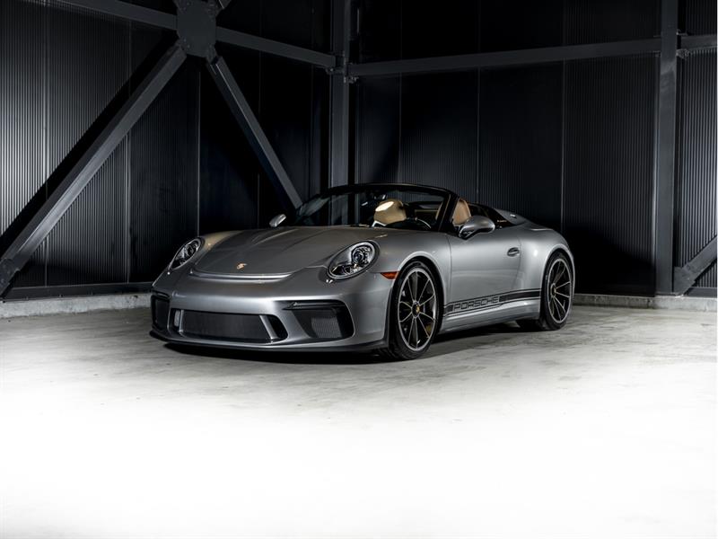 Porsche 911 Speedster Cabriolet RWD