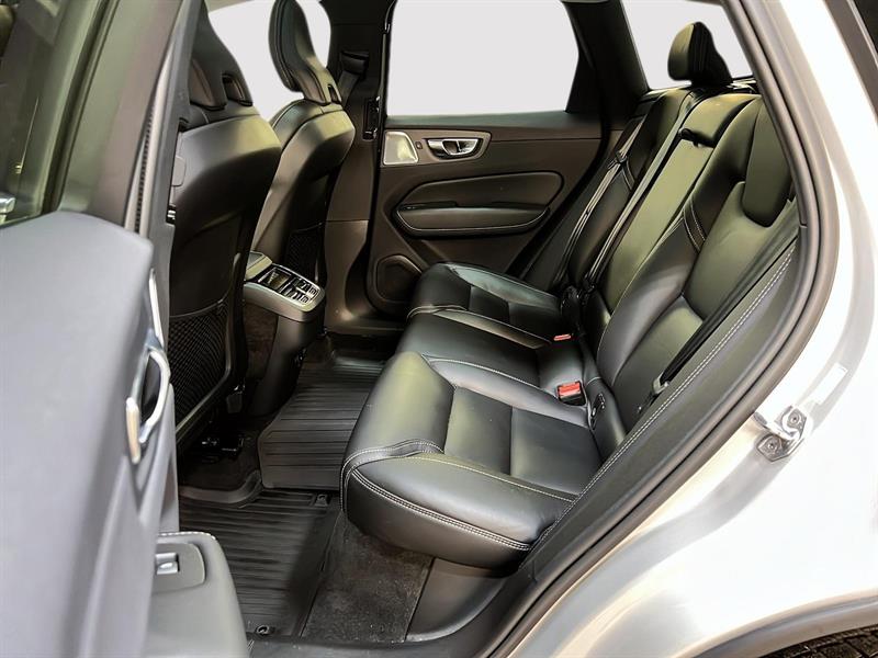 volvo XC60 2022 - 9