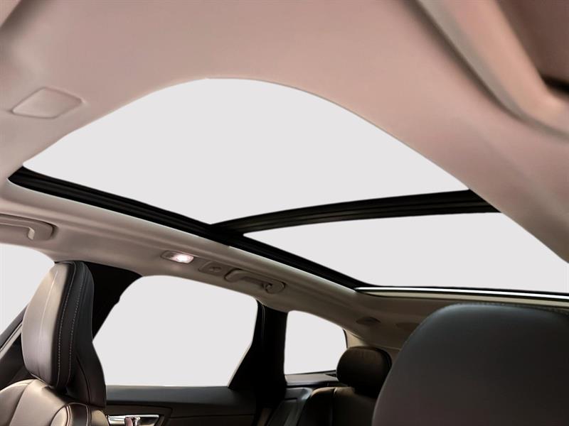 volvo XC60 2022 - 10