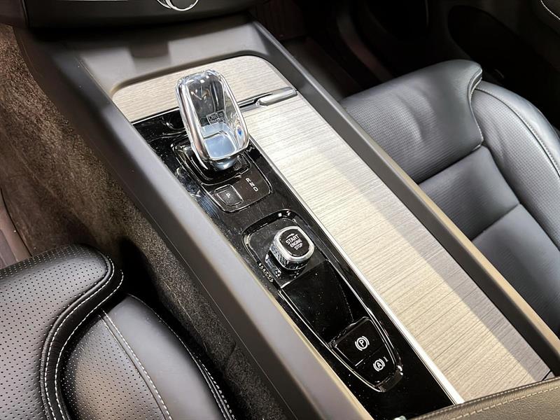 volvo XC60 2022 - 16