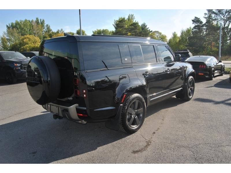 2023 Land Rover Defender - Image 5