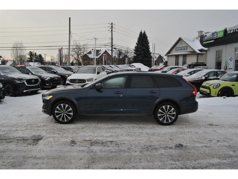 2022 Volvo V90 - Image 2