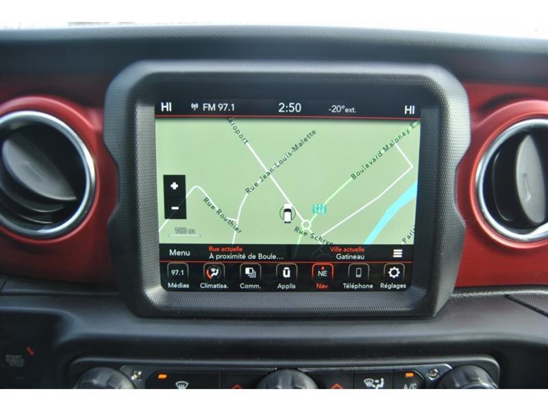 2022 Jeep Gladiator - Image 16