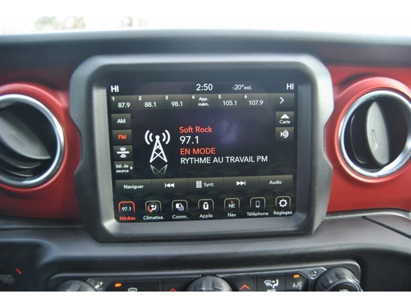 2022 Jeep Gladiator - Image 17