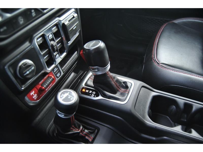 2022 Jeep Gladiator - Image 21