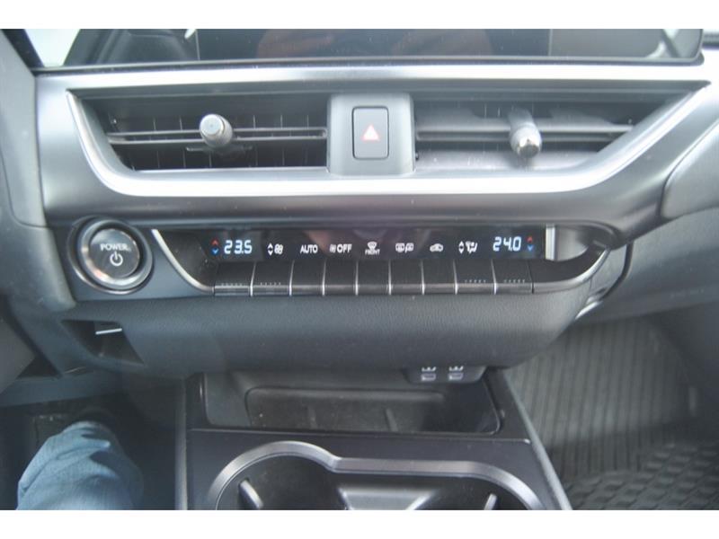 2024 Lexus UX - Image 20