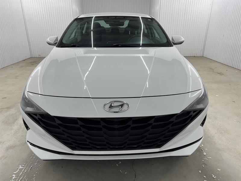 2022 Hyundai Elantra - Image 2