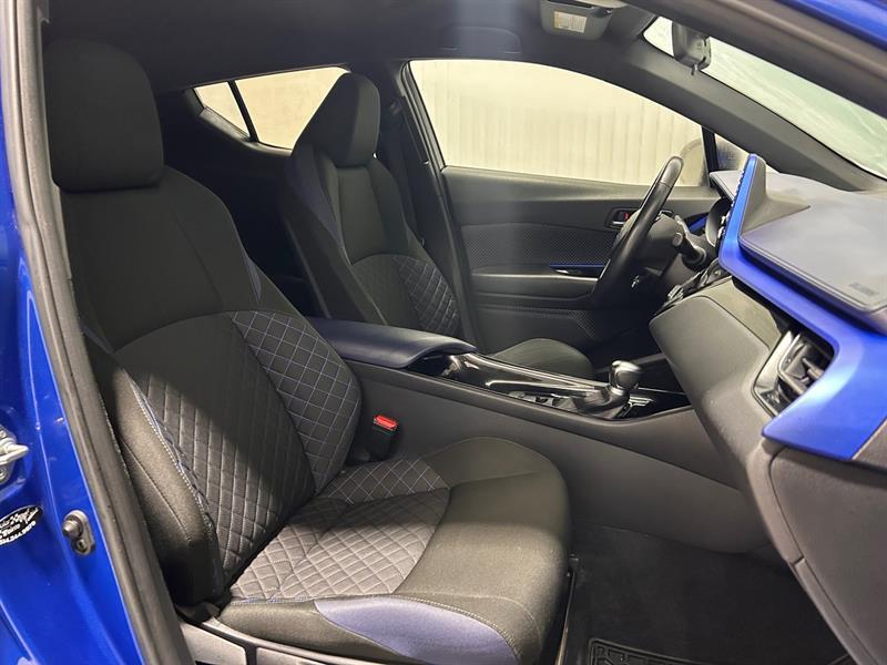 2020 Toyota C-HR - Image 17