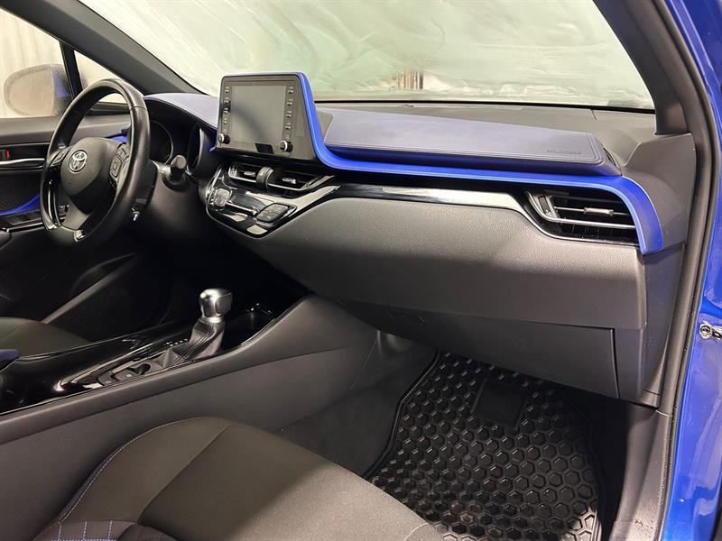 2020 Toyota C-HR - Image 18