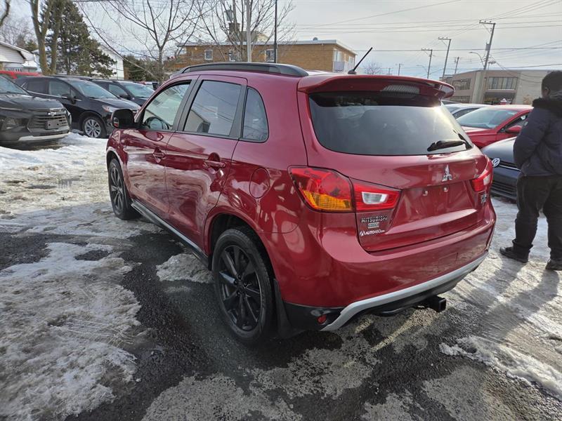 2015 Mitsubishi RVR - Image 5