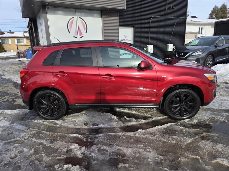 2015 Mitsubishi RVR - Image 9