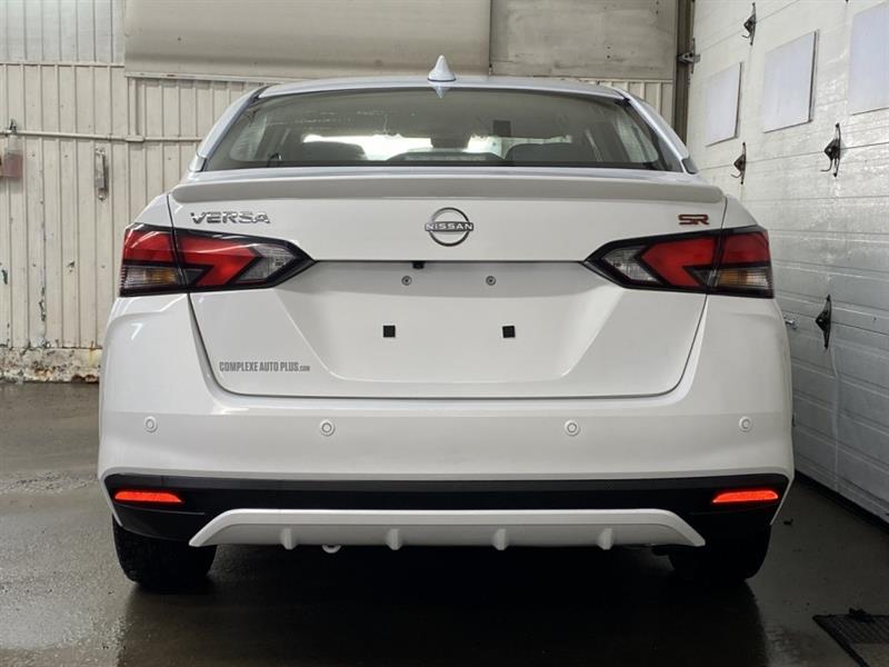 nissan Versa 2024 - 6