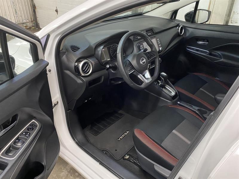 nissan Versa 2024 - 13