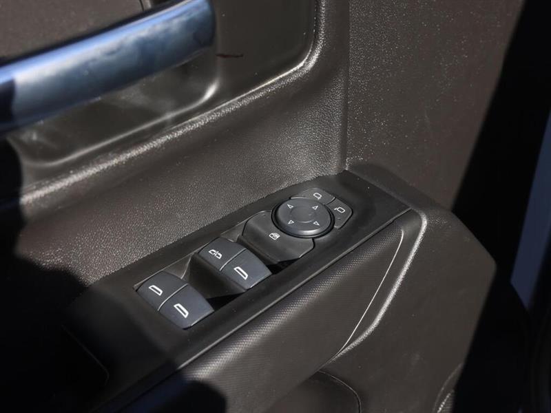 chevrolet Silverado 1500 2025 - 24