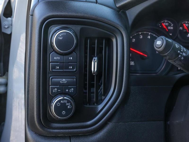 chevrolet Silverado 1500 2025 - 33