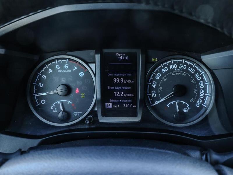 toyota Tacoma 2017 - 35