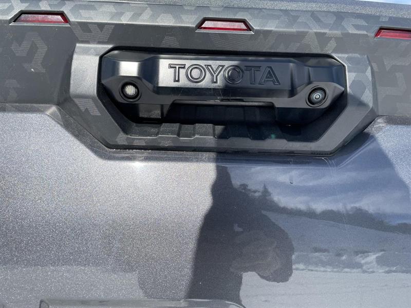 toyota Tundra Hybrid 2023 - 27