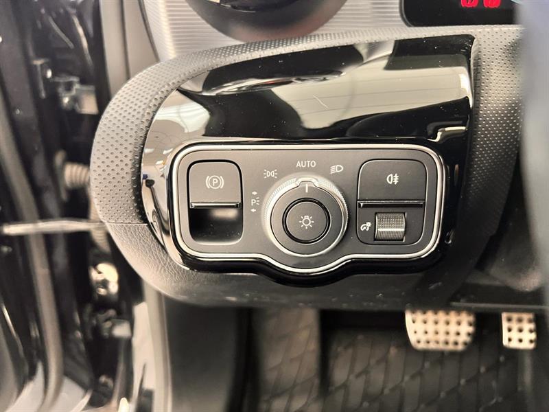 mercedes-benz A 250 2022 - 32