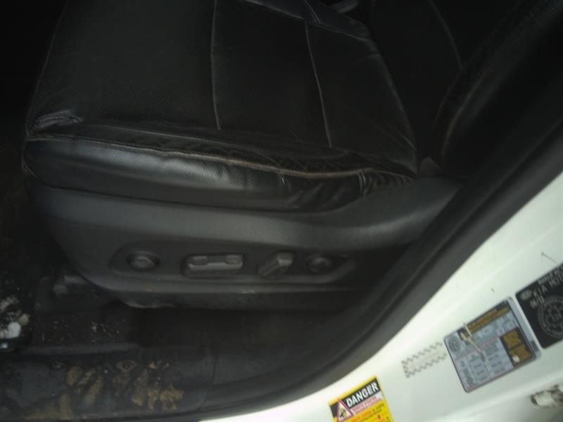 kia Rondo 2014 - 8