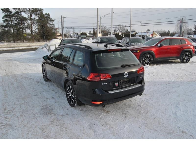 2017 Volkswagen Golf - Image 3