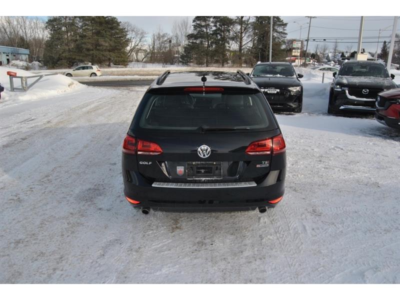 2017 Volkswagen Golf - Image 4