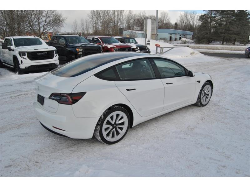 2022 Tesla Model 3 - Image 5