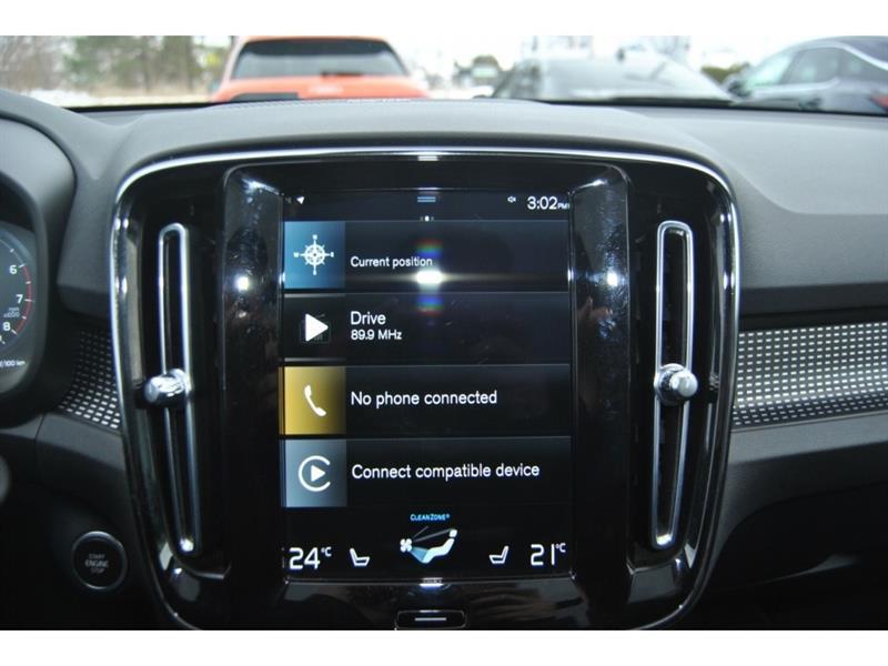 2022 Volvo C40 - Image 17