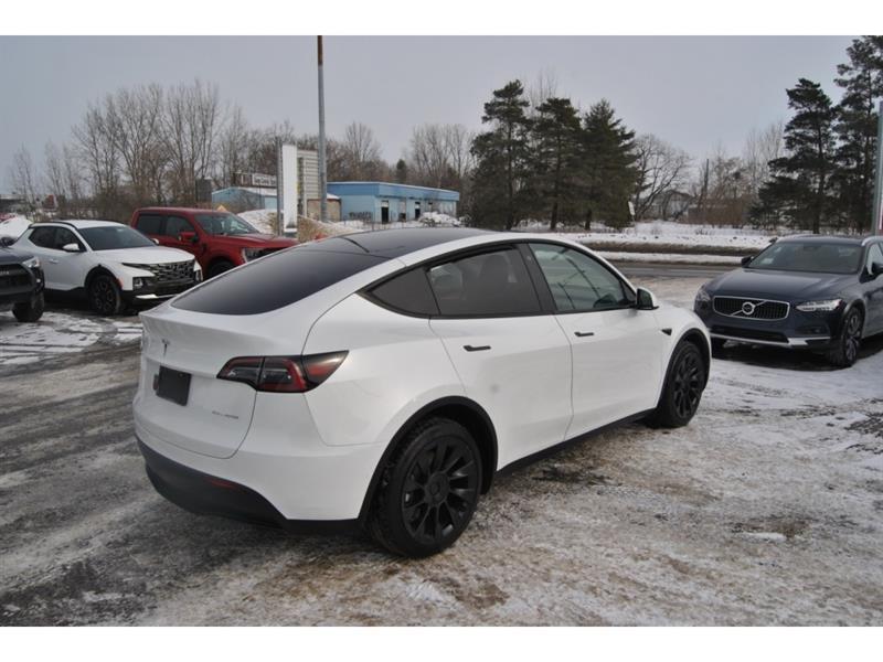 2022 Tesla Model Y - Image 5