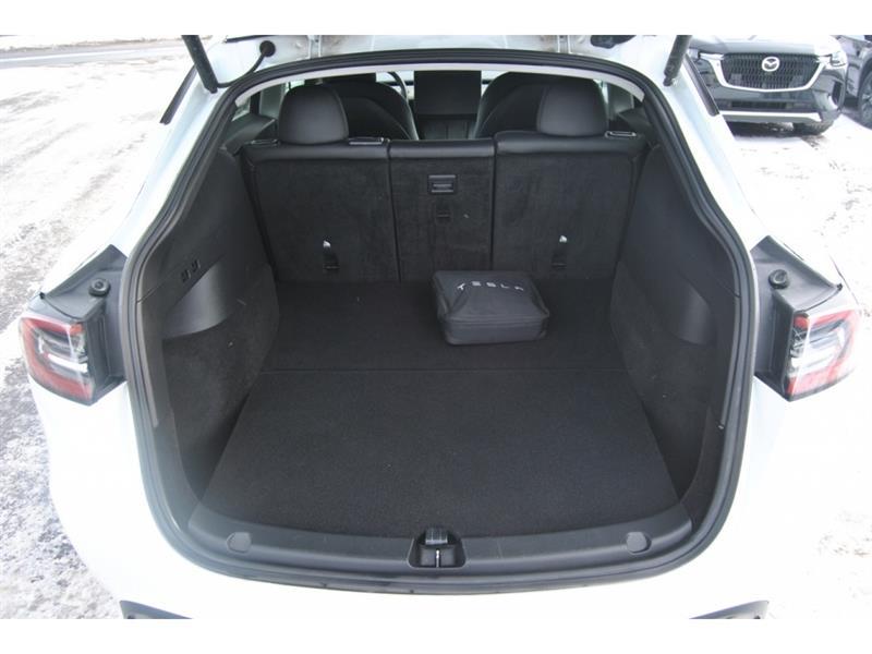 2022 Tesla Model Y - Image 11