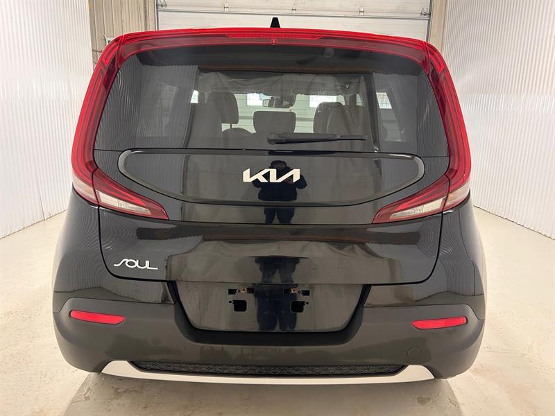 2022 Kia Soul - Image 8