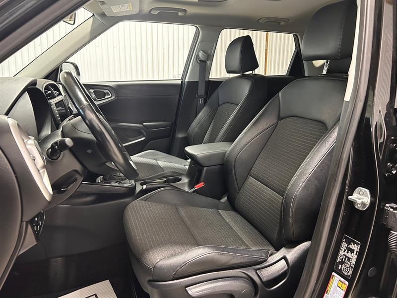 2022 Kia Soul - Image 12