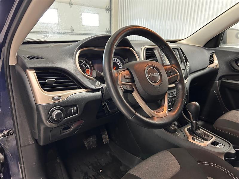 2015 Jeep Grand Cherokee - Image 13