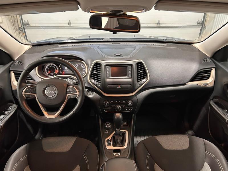 2015 Jeep Grand Cherokee - Image 14