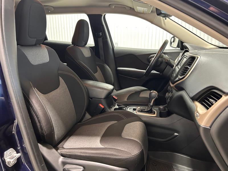 2015 Jeep Grand Cherokee - Image 18