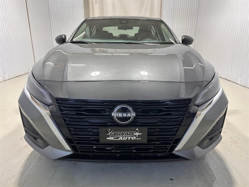 2024 Nissan Altima - Image 2