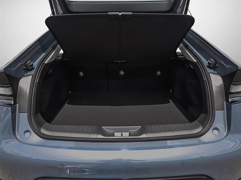 2025 Toyota Prius - Image 7