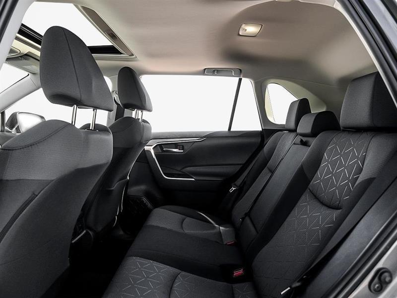 2025 Toyota RAV4 - Image 18
