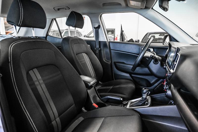 2024 Hyundai Venue - Image 32