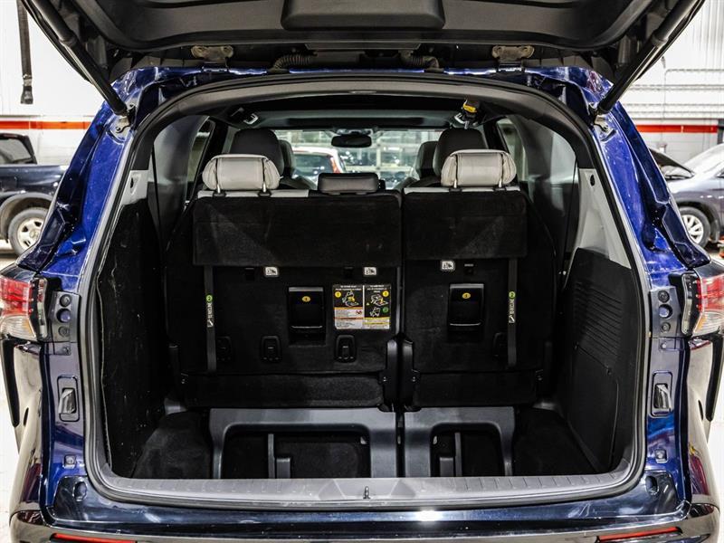 2021 Toyota Sienna - Image 13