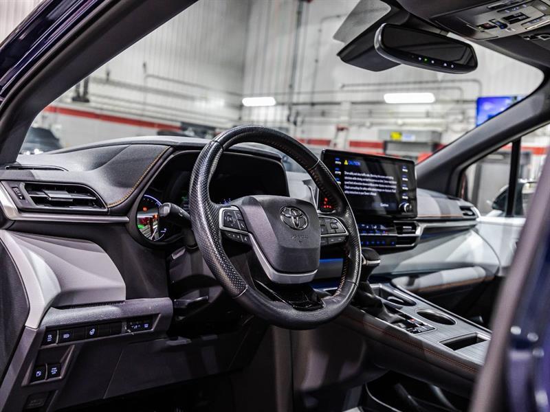 2021 Toyota Sienna - Image 19