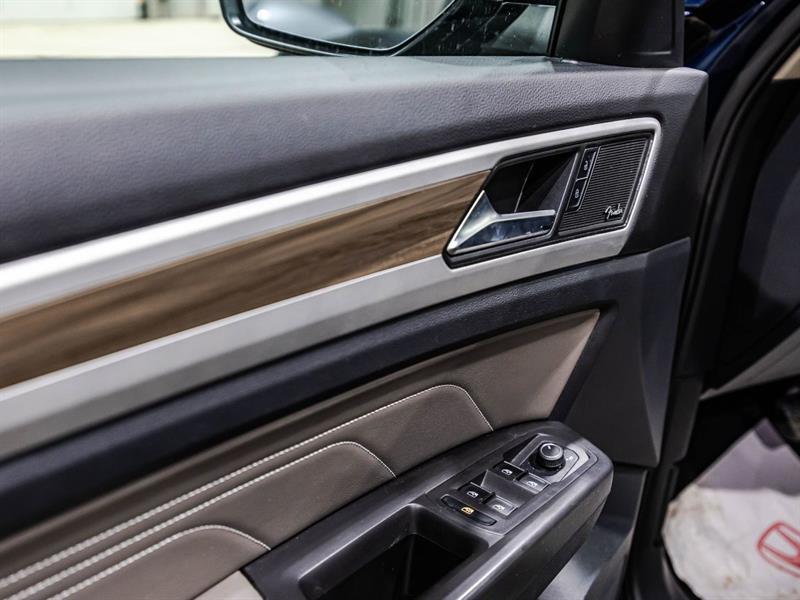 2022 Volkswagen Atlas - Image 11