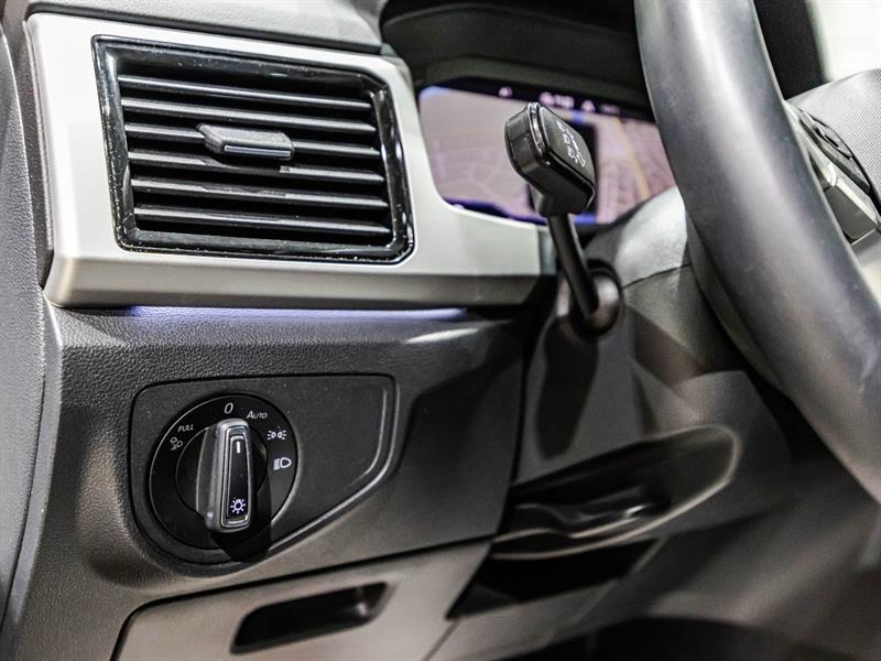 2022 Volkswagen Atlas - Image 22