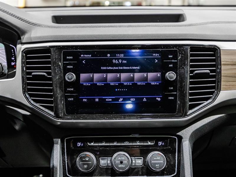 2022 Volkswagen Atlas - Image 25