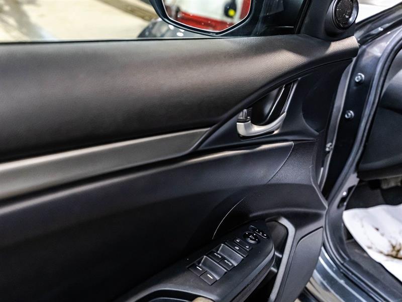 2019 Honda Civic - Image 11