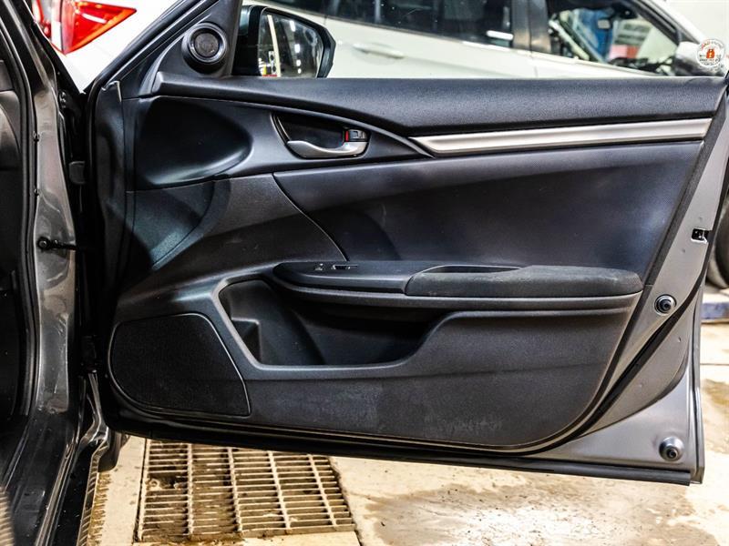 2019 Honda Civic - Image 13