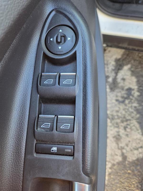 2017 Ford Escape - Image 17