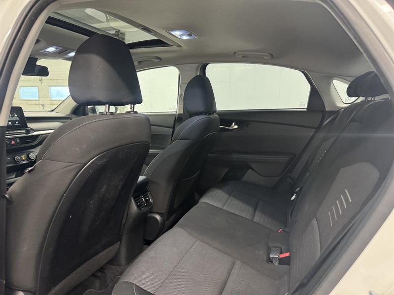 kia Forte 2020 - 12