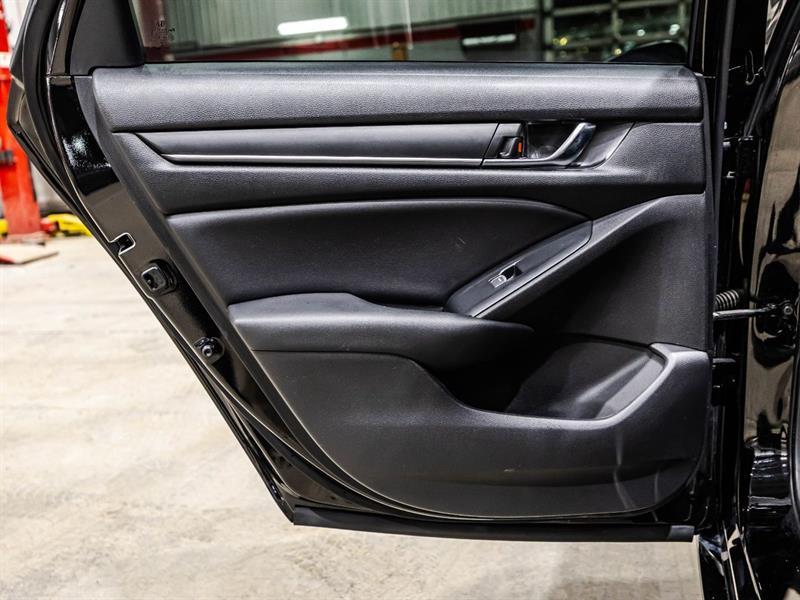 2022 Honda Accord - Image 12