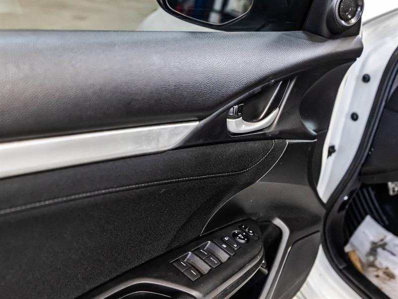 2019 Honda Civic - Image 12